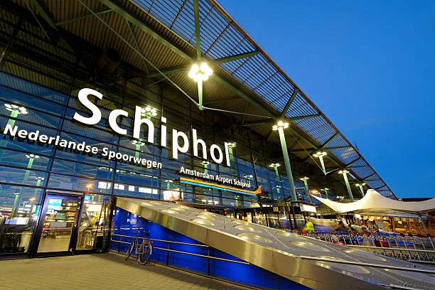Airport Schiphol Airport — exterior view