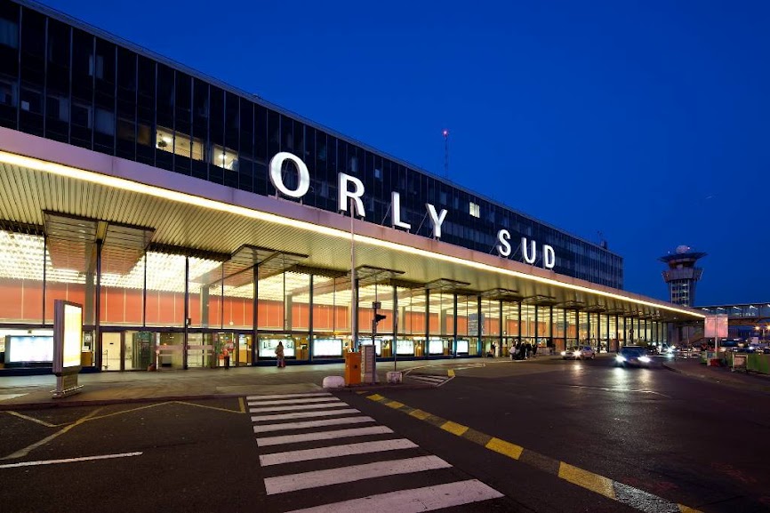 Airport Paris Orly Airport — exterior view